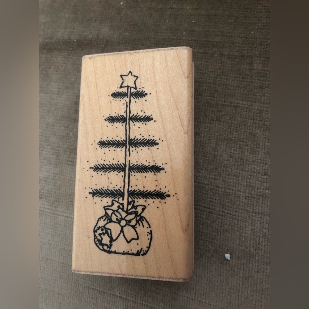 🎄💜D.O.T.S. Christmas Tree Rubber Stamp- 685 $15 or $12 w/offer
